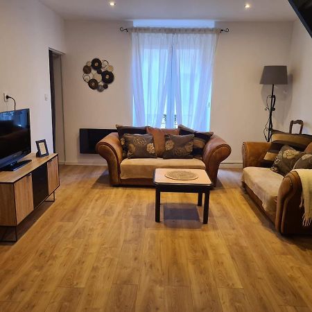 Magnifique Appartement Avec Terrasse Besseges エクステリア 写真