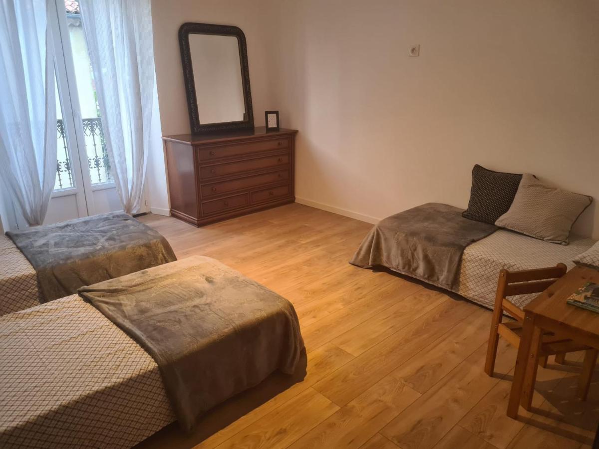 Magnifique Appartement Avec Terrasse Besseges エクステリア 写真