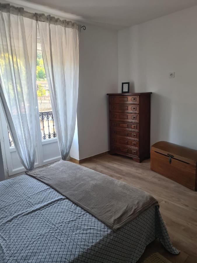 Magnifique Appartement Avec Terrasse Besseges エクステリア 写真